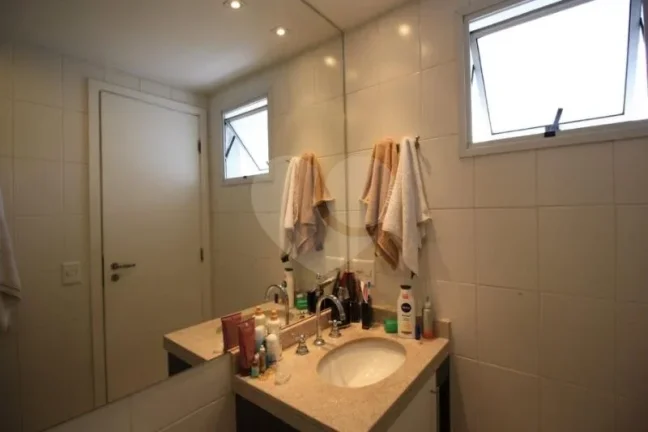 Imagem Cobertura à venda ou para alugar com 3 quartos, sendo 1 suíte, no condomínio Paradiso, São Paulo - SP