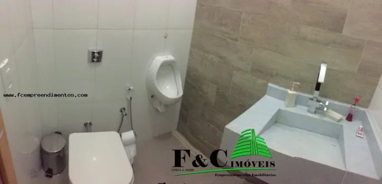 Imagem Sobrado para Venda em Limeira, Jardim Residencial Dona Santina Paroli Peccinini, 3 dormitórios, 1 suíte, 2 banheiros