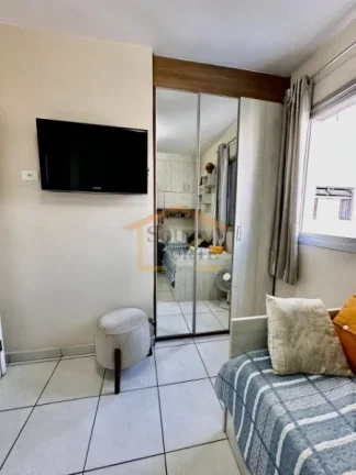 Imagem Apartamento 2 dormitórios, sala, cozinha com armários, área de serviço,1 vaga de garagem. 50m²....