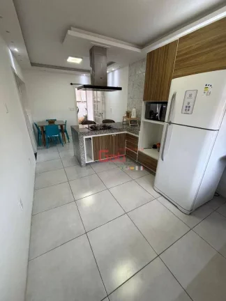Imagem Casa com 6 dormitórios à venda, 430 m² por R$ 980.000,00 - Foguete - Cabo Frio/RJ