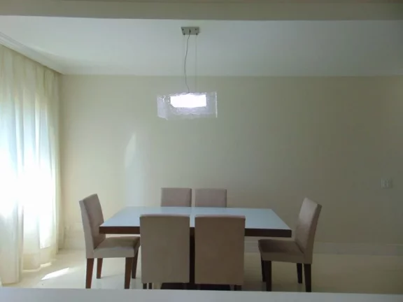Imagem ASTÚRIAS - PERTINHO DO MAR, TOTALMENTE REFORMADO E DECORADO, 2 VAGAS, LAZER NO PRÉDIO.