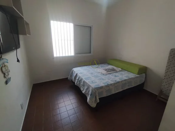 Imagem Casa a 500m da Praia de Peruibe, 4 dorms perto de toda rede comercial