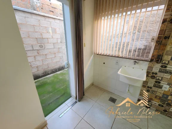 Imagem Ótima casa com 2 dormitórios no Jardim Silvânia