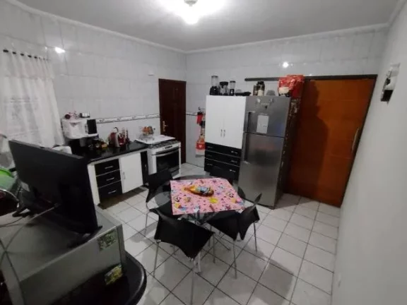 Imagem Casa Assobradada Corredor Lateral 8 vagas 3 Dormitorios Sendo 1 Suíte
