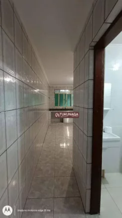 Imagem Sobrado com 3 dormitórios para alugar, 134 m² por R$ 2.241,08/mês - Cidade Soberana - Guarulhos/SP