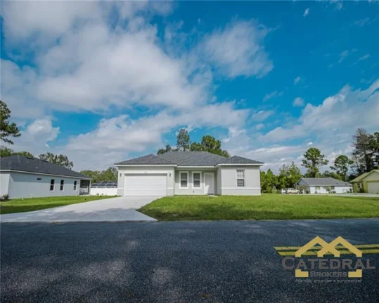 Imagem Casa com 4 quartos por $269,900 (dólar) em Ocala - Flórida - Estados Unidos
