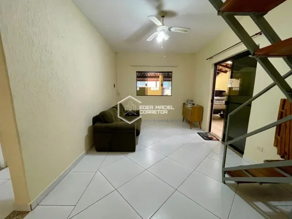 Imagem Excelente imóvel em terreno de 275 m², com 219 m² de área construída, ideal para moradia famili...
