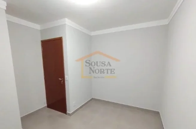 Imagem Casa em condomínio residencial, no 1º andar, sem quintal, composta por 2 dormitórios, ambos com s...