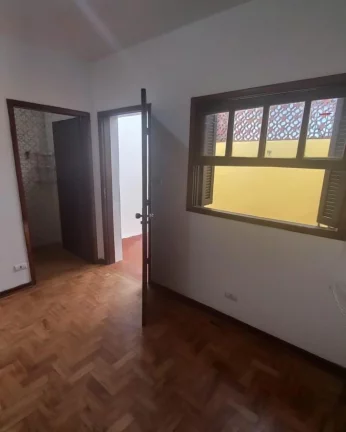Imagem Casa quarto, sala, cozinha FL11