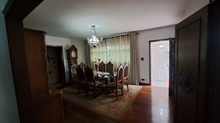 Imagem Sobrado à Venda no Anália Franco| 5 Dormitórios | 2 Suítes