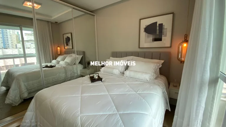 Imagem Apartamento á venda com 3 dormitórios na quadra mar em Balneário Camboriú - SC