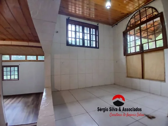 Imagem Casa a Venda Localizado no Condomínio Cidade do Sol em Campos do Jordão-SP.