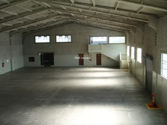 Imagem Galpão com 1130m2 em Atibaia.