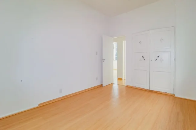 Imagem Apartamento Botafogo - 91M², 3 Dorms, Salão de Festas, Brinquedoteca, Playground, Área Verde.