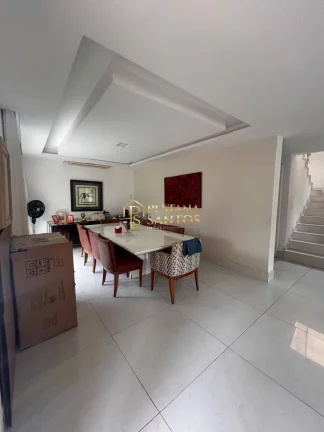 Imagem Casa Triplex à Venda no Condomínio Jardim Nova Barra