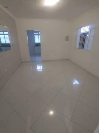 Imagem Sobrado para locação na Vila Prudente, com 2 suítes, 2 salas, quintal e vaga de garagem. Fácil acesso ao METRÔ VILA PRUDENTE e CPTM SÃO CAETANO.