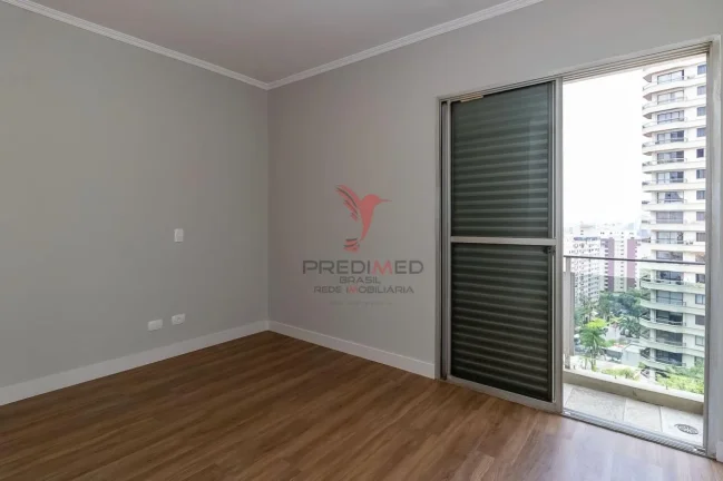 Imagem Vende-se no Morumbi, apartamento com 3 Quartos e 2 Vagas de Garagem