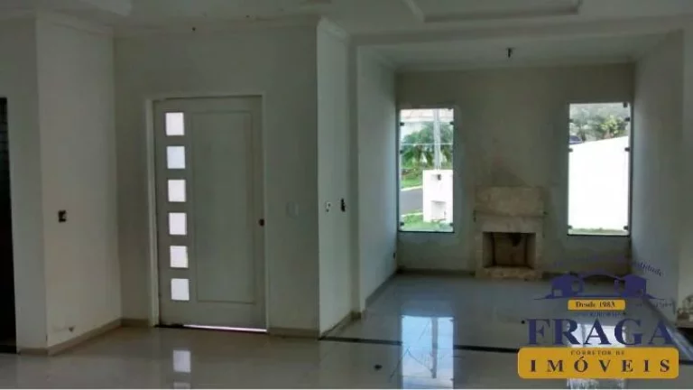 Imagem CASA COND. FECHADO C/ 530M² | 4 SUÍTES | 6 VAGAS