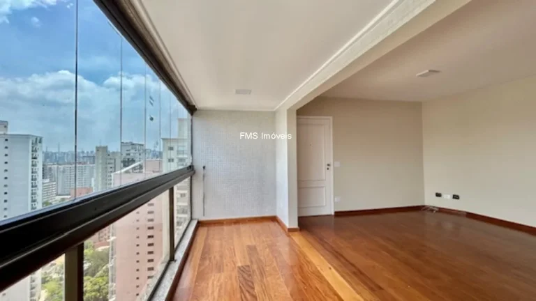 Imagem Apartamento à venda em Moema, SP: 3 quartos, 1 suíte, 1 sala, 2 vagas, 118m² de área. Venha conferir!