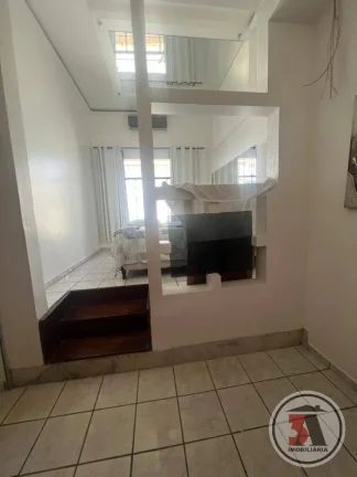 Imagem Casa bem localizada no Conj. Alphaville