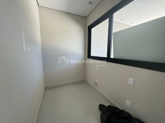 Imagem Localizada no condomínio La Dolce Vita, esta impressionante casa nova de alto padrão oferece o má...