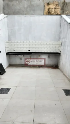 Imagem Vendo OPORTUNIDADE na Vila Ariete, Região de Campo Grande e Sabará, Sobrado de 108m² com 3 dormitórios, 1 suíte, sacada, 2 banheiros e 1 Lavabo, 2 vagas de garagem por R$720.000 para venda, Oportunidade, confira.