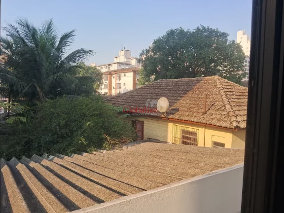 Imagem Sobrado a venda no bairro da Aparecida em Santos com 2 suítes, uma vaga na garagem e quintal em L a venda por R$ 790.000,00