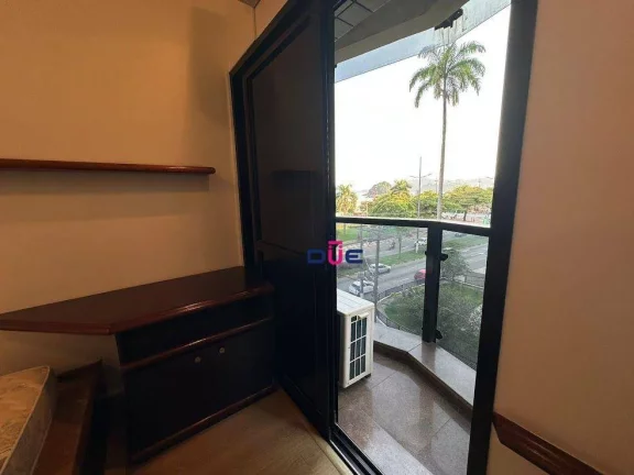 Imagem Apartamento com 3 dormitórios, 252 m² - venda por R$ 3.000.000 ou aluguel por R$ 17.419/mês - José Menino - Santos/SP
