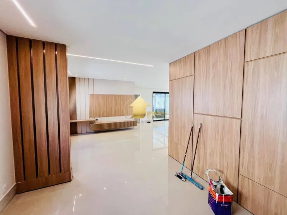 Imagem Casa 3 suítes composta com planejados Condomínio Alphaville 2
