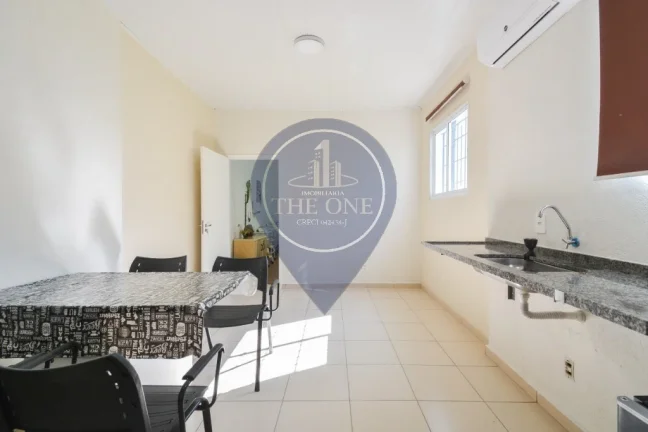 Imagem Casa Comercial à Venda em São Paulo-SP, Bairro Cambuci: 5 Salas, 2 Banheiros, 181m² de Área