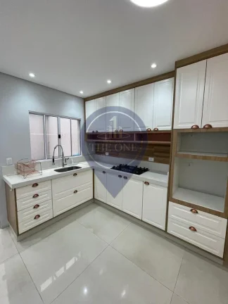 Imagem Imperdível! Casa à venda em São Paulo-SP, Jardim Maria Estela: 3 quartos, 3 suítes, 2 salas, 6 banheiros, 3 vagas. Conheça sua nova casa dos sonhos!