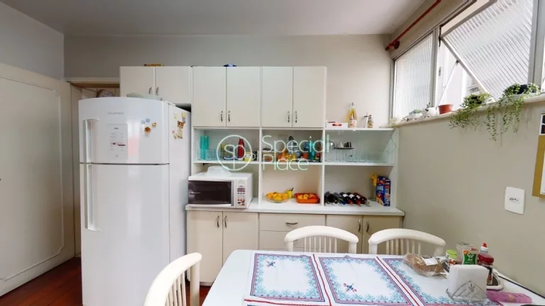 Imagem Apartamento em rua muito procurada no Jardim Paulista! Localização ímpar em via tranquila e arbor...