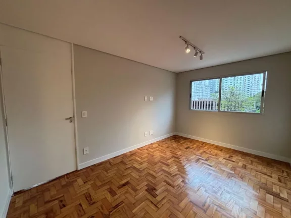 Imagem Apartamento reformado no Brooklin, 2 dormitórios, 1 vaga.