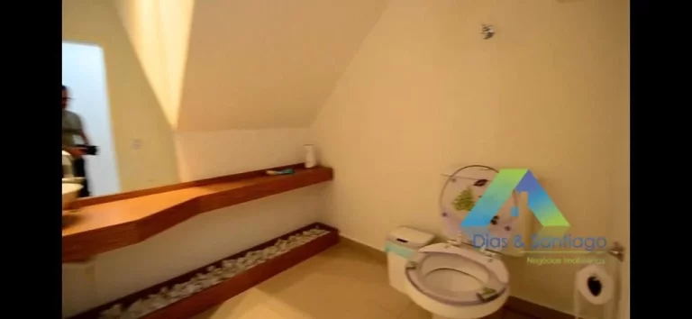 Imagem PLANALTO PAULISTA Casa Alto Padrão 220M², 4 dormitórios, 3 suites, espaço gourmet com piscina, ótima localização e valor !!!