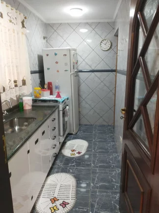 Imagem CASA TÉRREA COM 225 METROS CONSTRUÍDO E EDICULA.