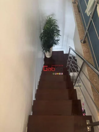 Imagem Cobertura mobiliada com 3 dormitórios à venda, 220 m² por R$ 990.000 - Braga - Cabo Frio/RJ