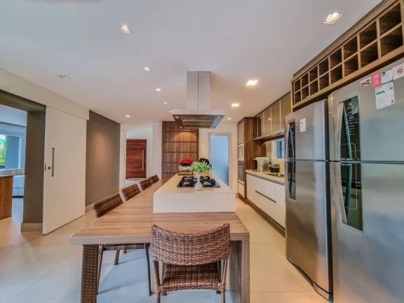 Imagem Imperdível! Casa de luxo à venda em Riviera de São Lourenço Módulo 28, 6 quartos, 6 suítes, 3 salas, 6 vagas de garagem - 406,02 m².