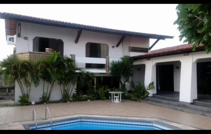 Imagem Casa à Venda em Farolândia - Espaçosa, Confortável e Bem Localizada!
