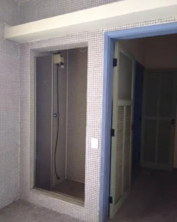 Imagem Apartamento à venda no Guarujá na Praia das Pitangueiras.