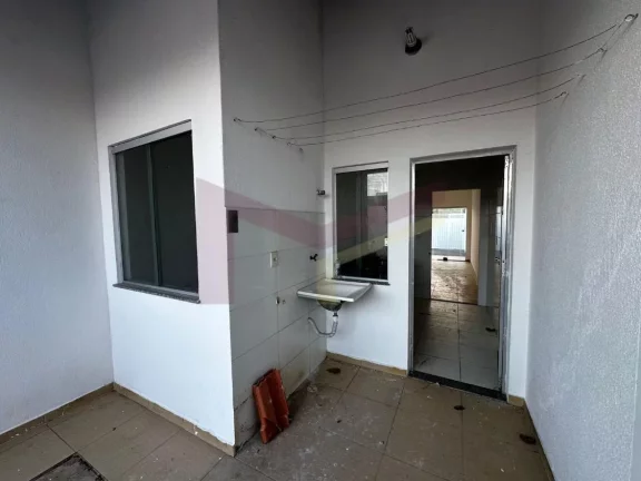 Imagem Casa 2/4 sendo 1 suite na Conceicao