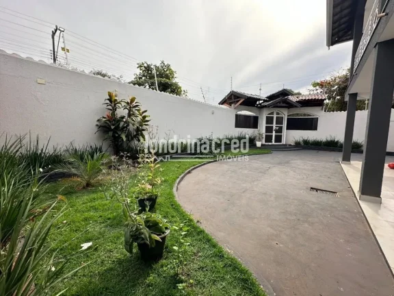 Imagem Casa ampla na região leste de Londrina com 4 dormitórios (1 suíte), piscina aquecida, churrasqueira, varanda e 7 vagas de garagem – Conforto e lazer!