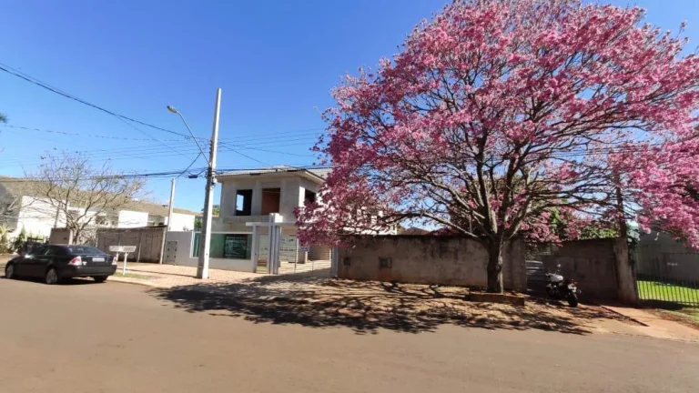 Imagem Sobrado, com 01 suíte mais 2 quartos, Bairro Coqueiral, Cascavel