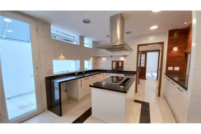 Imagem Alugar casa com 3 suítes em Vila Nova Conceição São Paulo SP