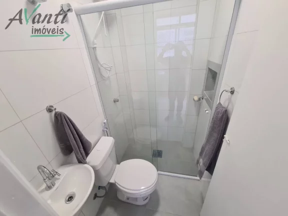 Imagem Apartamento à de 2 quartos , 83m², todo reformado, localizado no bairro Embaré - Santos/SP