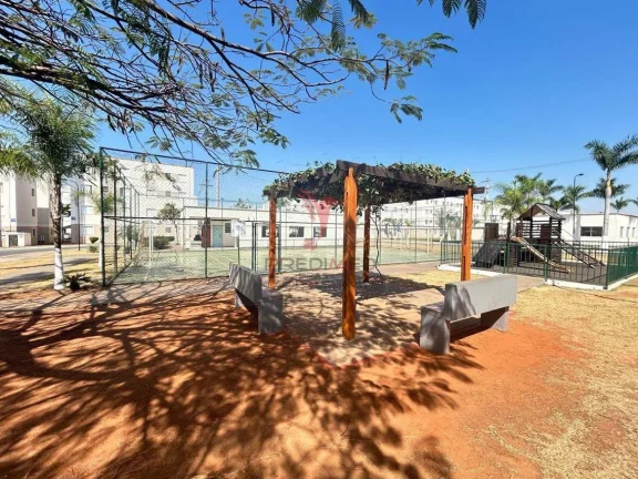 Imagem APTO 4º ANDAR, COND COM PISCINA, 2 VAGAS