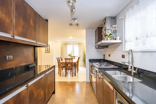 Imagem Casa térrea em condomínio em Santa Felicidade 2 suites