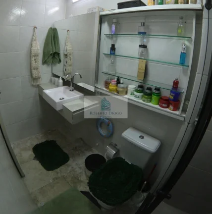 Imagem Apartamento à venda no Camorim, Rio de Janeiro-RJ: 2 quartos, 1 sala, 1 banheiro, 1 vaga, 52m². Confira!