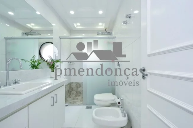 Imagem imóvel excepcional no coração de Perdizes Nobre com 3 suítes e 4 vagas, 230m².