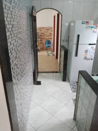 Imagem VENDO ÓTIMA CASA 115M² 2 QUARTOS RUA ANTONIO HOLANDA REALENGO - RJ