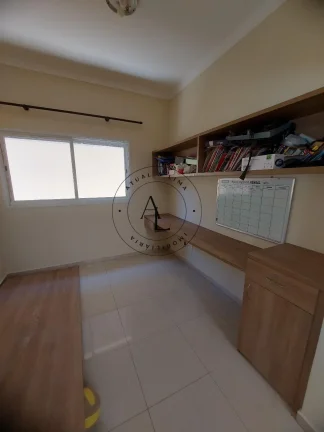 Imagem Encanto e Exclusividade: Casa em Condomínio de Alto Padrão em Valinhos com Conforto e Segurança!